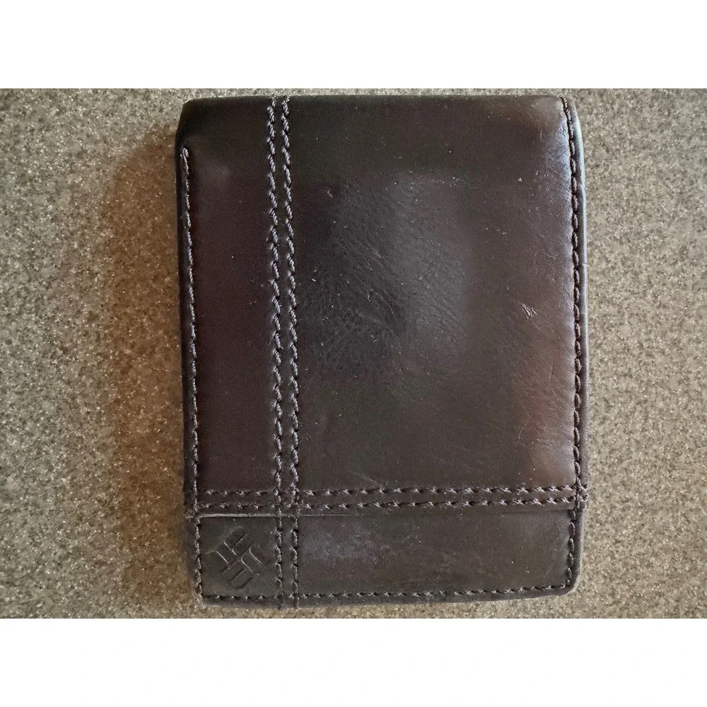 Columbia Mens BlackCoated Leather Bifold Wallet Plaid Lining ID Window